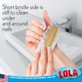 thumbnail image 4 of Cepillo de uñas de mano LOLA Classic de madera, doble cerdas suaves y rígidas, 4 of 7