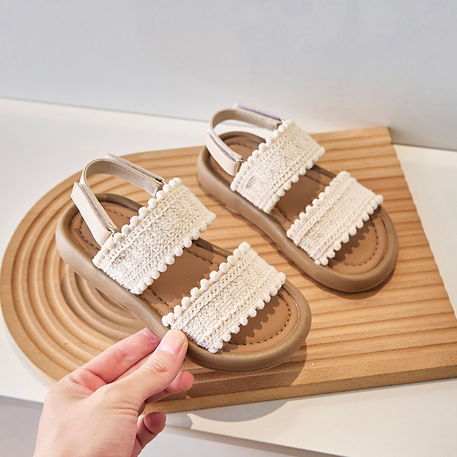 enyan Girls Jelly Sandals Summer Breathable Waterproof Fisherman Shoes For Girl Closed Toe Beach Flat-Sandals For Toddler Little Kid Big Kids Dress Shoes For Girls,White,Size 13