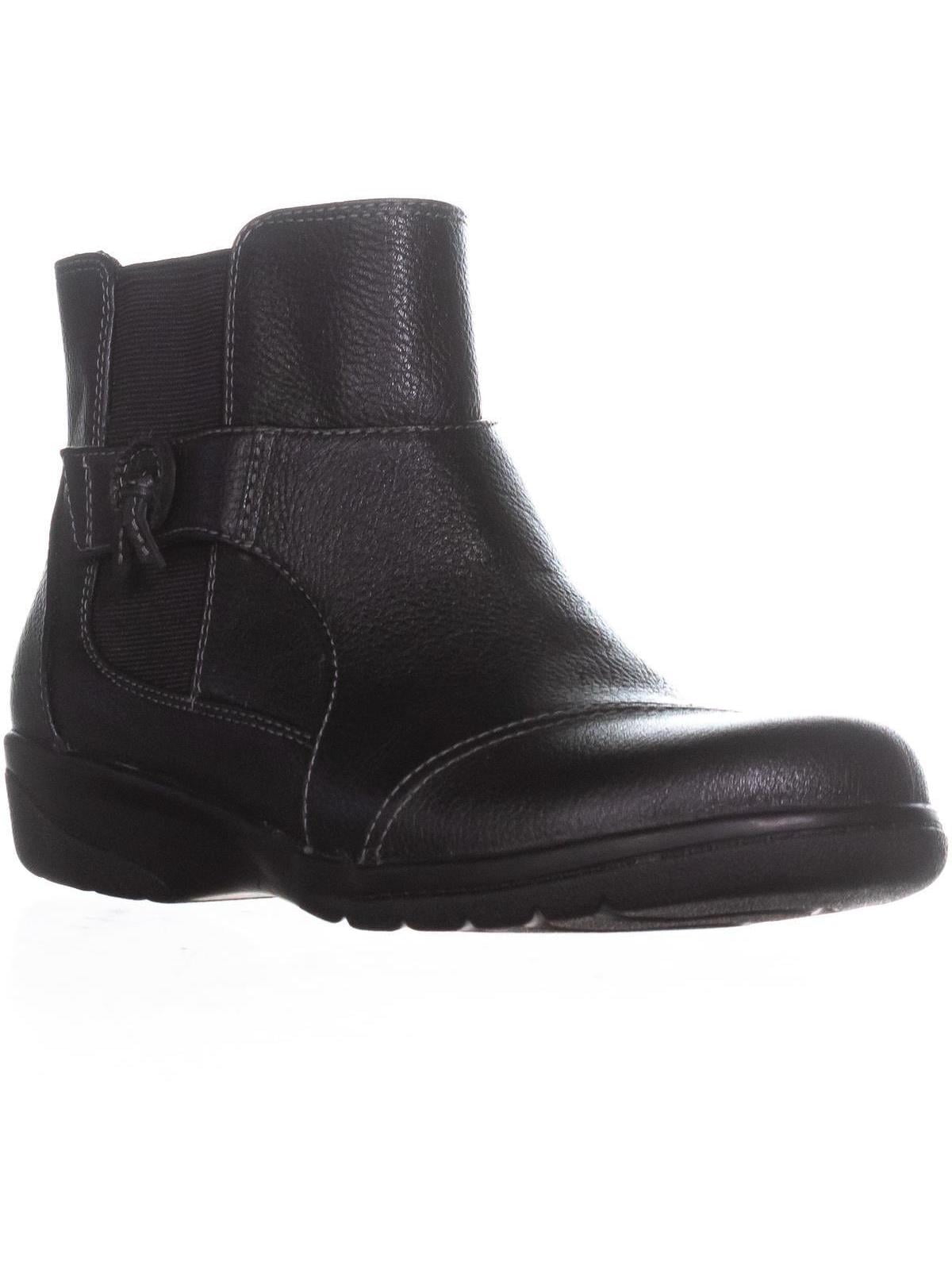 clarks ankle boots canada