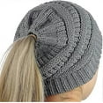 thumbnail image 1 of Gorro de invierno de punto para mujer con agujero para cola de caballo, 1 of 3