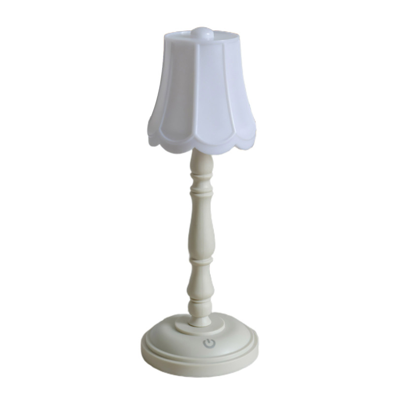 wrea Creative White Table Lamp European Style Small Desk Lamps Bedside