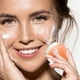 thumbnail image 5 of Cepillo de limpieza facial EcoTools Mini con cítricos veganos, 2 unidades, 5 of 9