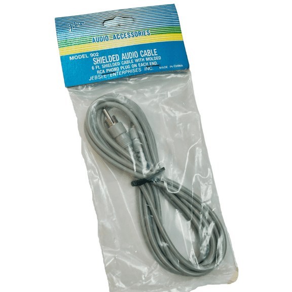 902   Shielded audio cable with Molded RCA Phone Plug. 6 Ft. Cable