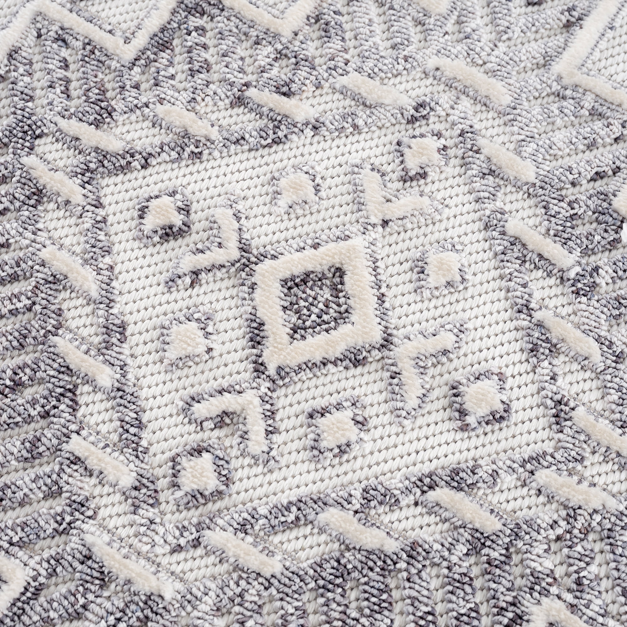 United Weavers Keya Pariza Transitional Medallion Runner Rug, Grey, 2'7" x 7'2"