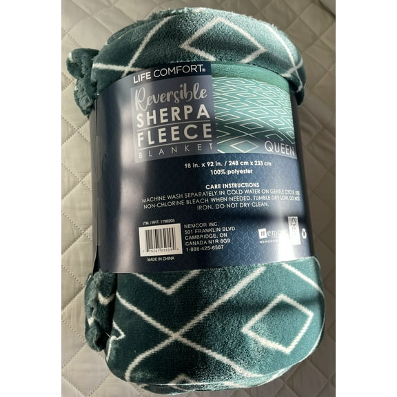 Life Comfort Reversible Sherpa Blanket Size Queen Green (92 in x 98 in)