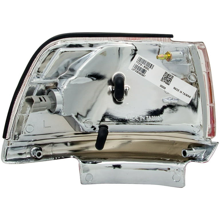 Toyota Camry Front Left Turn Signal / Parking Light Assembly