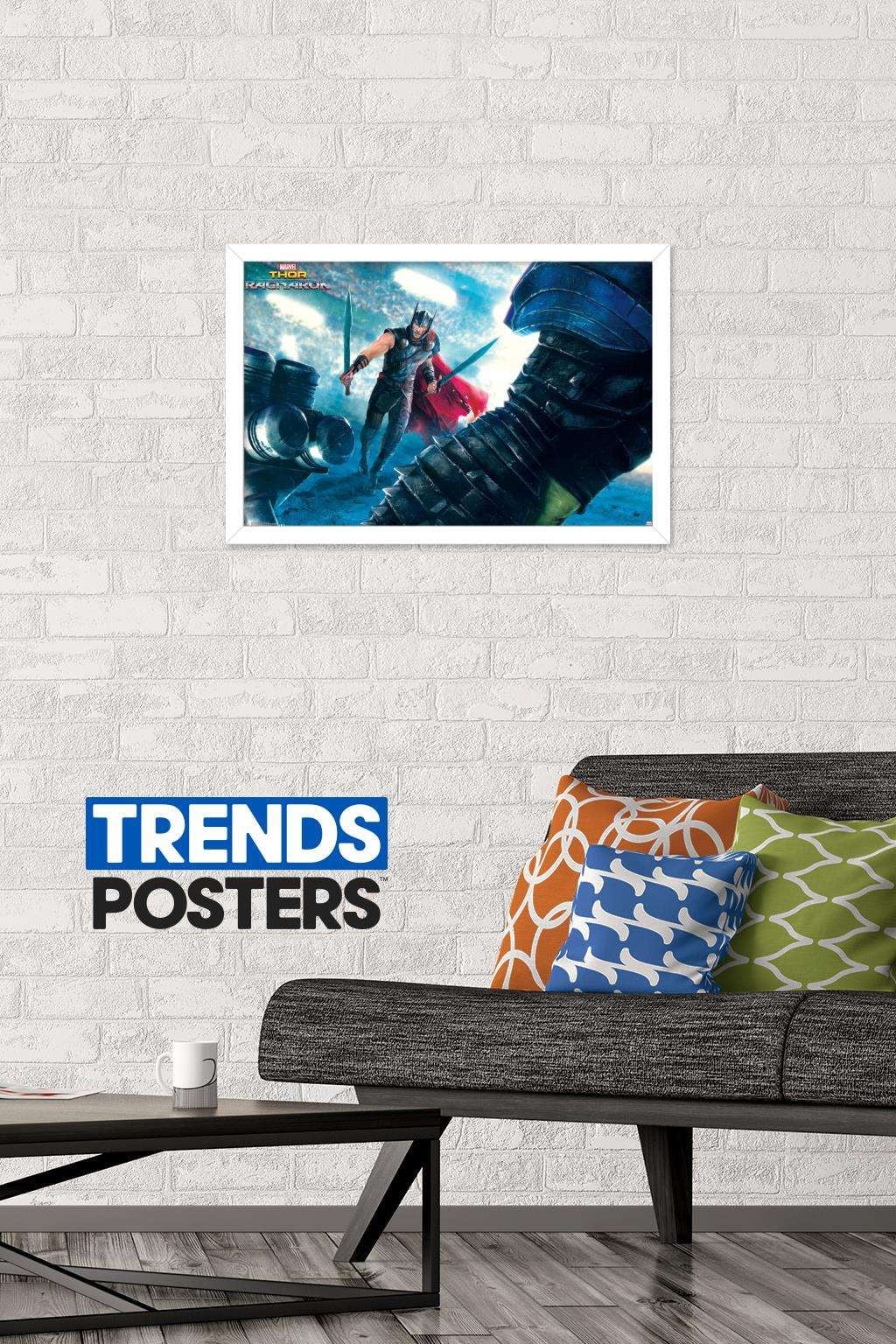 Marvel Cinematic Universe - Thor - Ragnarök - Arena Thor Wall Poster, 14.725" x 22.375", Framed