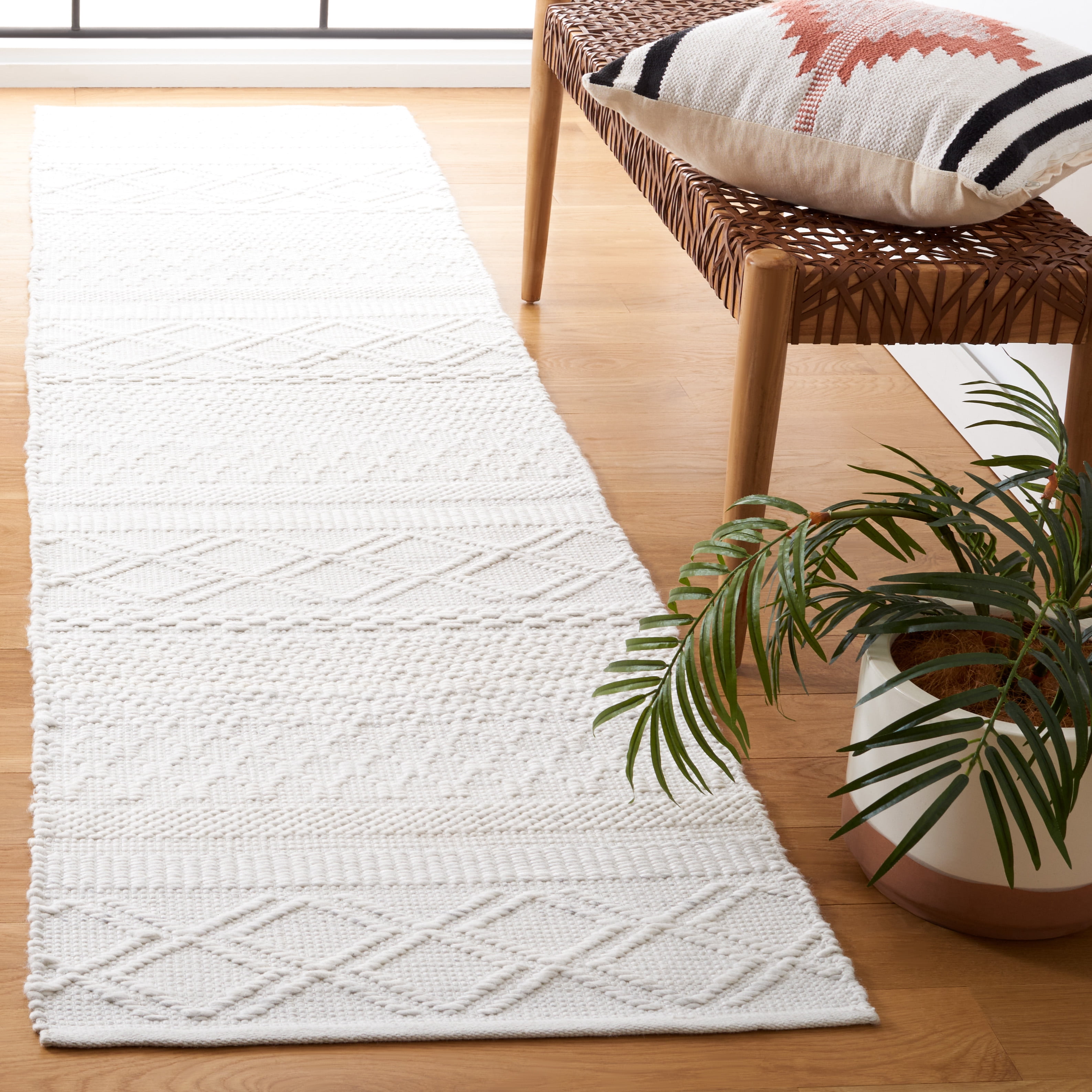 SAFAVIEH Natura Felicity Geometric Polyester Runner Rug, Ivory, 2'3" x 9'