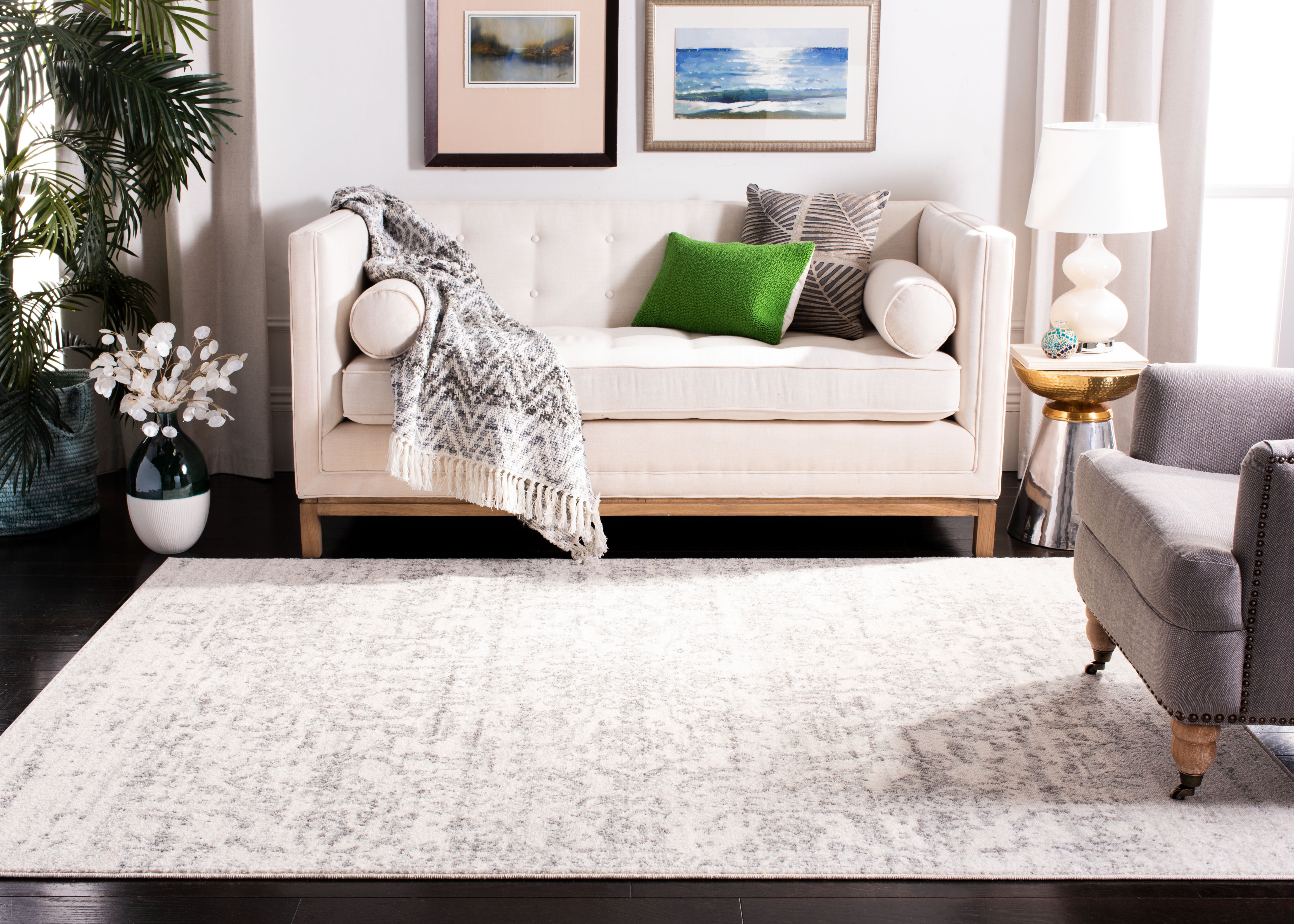 SAFAVIEH Madison Katina Traditional Area Rug, Silver/Ivory, 12' x 15' - X-Large - Traditional Design, Silver & Ivory, Non-Shedding & Easy Cleaning, Ideal for Living Room, Bedroom, Dining Space