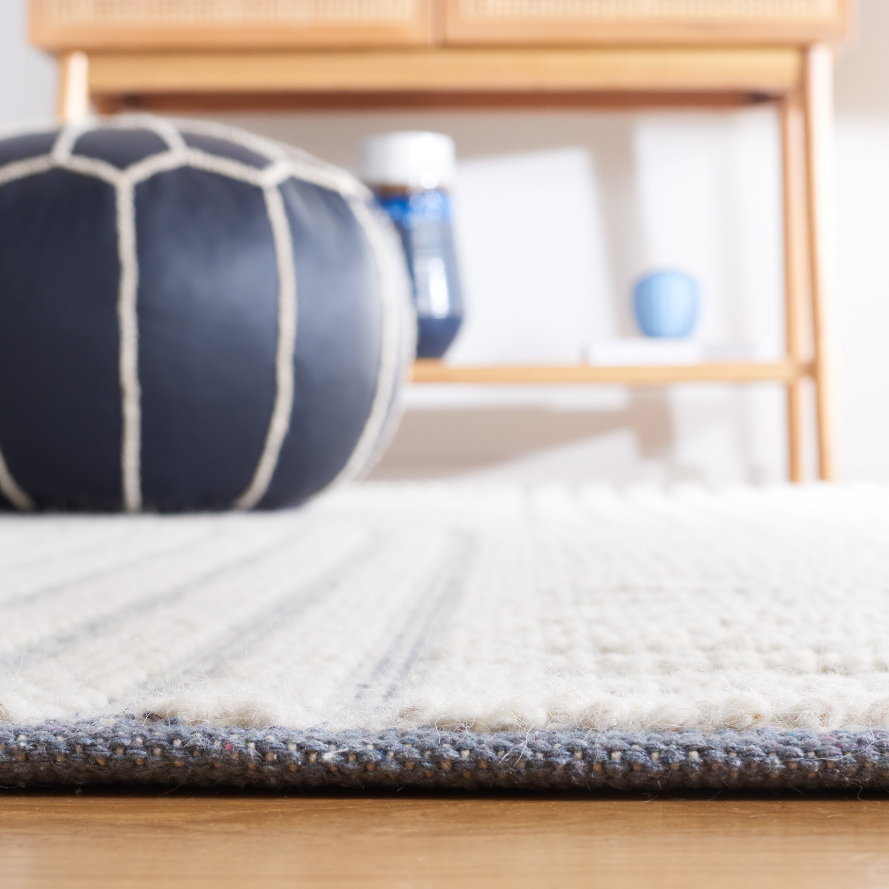 SAFAVIEH Natura Wayra Striped Area Rug, Ivory/Grey, 3' x 5'