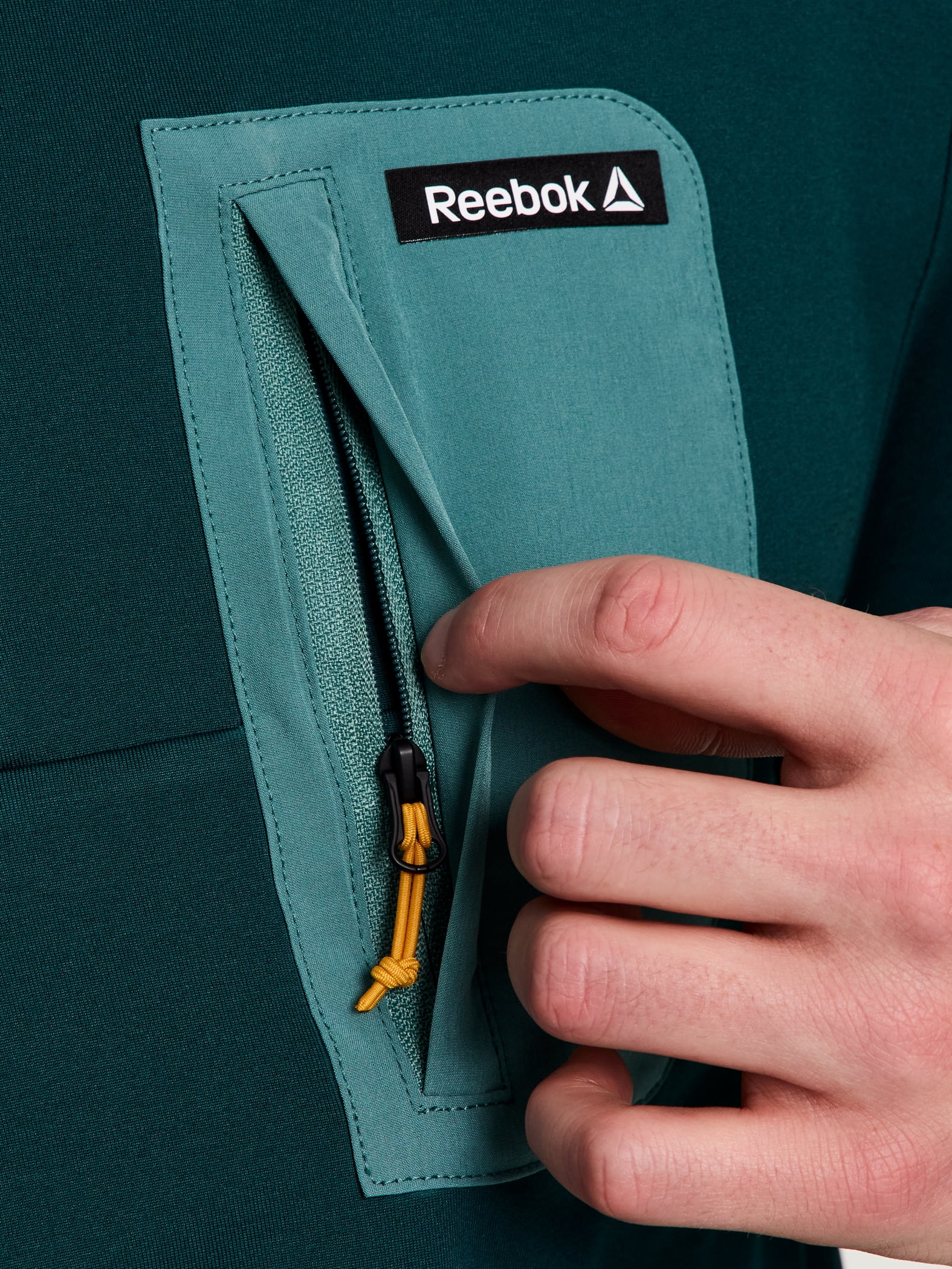 新品　BRIEFING MENS LOGO BACK RIB MOCK NECK 新品 BRIEFING MENS LOGO BACK RIB MOCK NECK