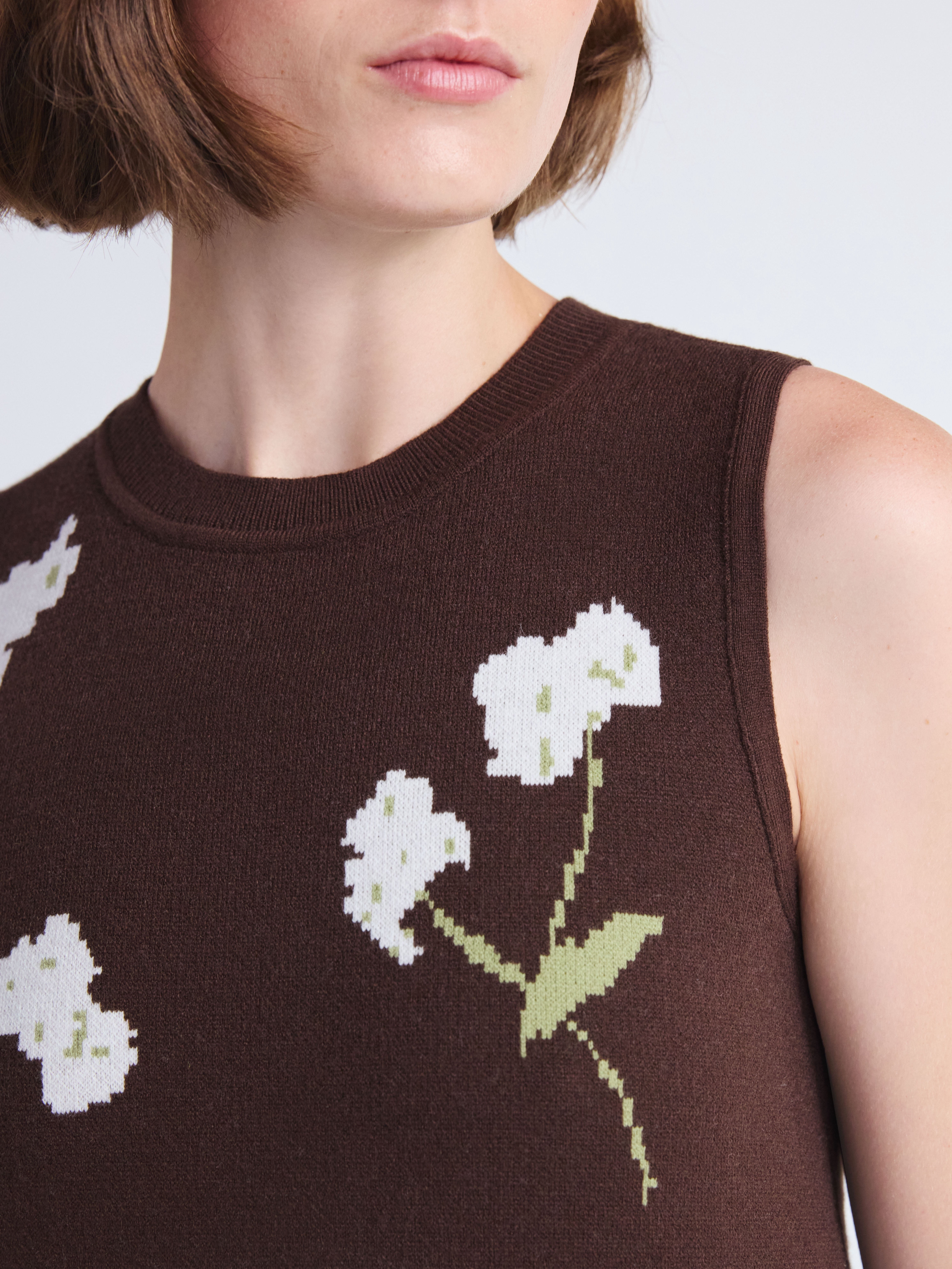 Free Assembly Women's and Women's Plus Sleeveless Floral Jacquard Mini Sweater Dress, Sizes XS-4X