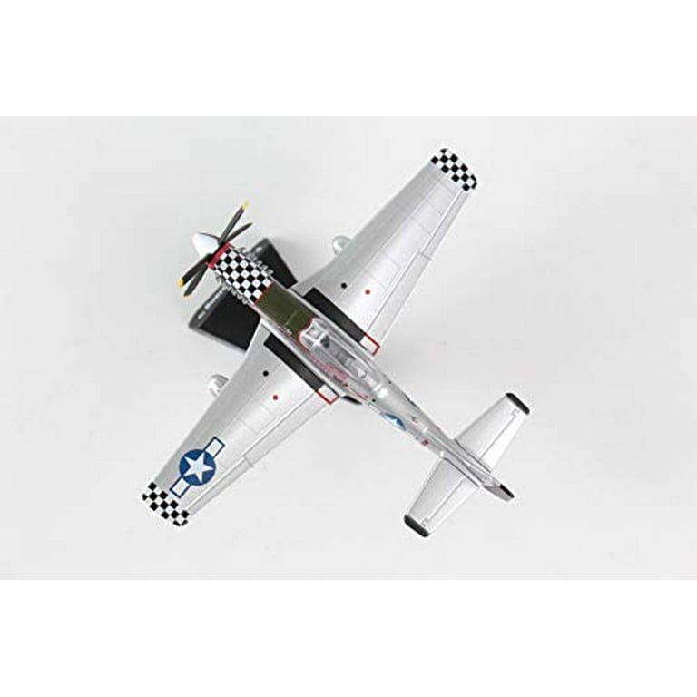 Daron Die Cast P-51D Mustang WWII Fighter Plane, 1/100 Scale Model