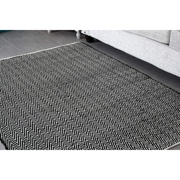 5x7' Rug for Living Room - Natural White & Black Zigzag hand woven Design Indoor Non-Slip Eco-friendly 100% Cotton Area Rug (60 X 84")