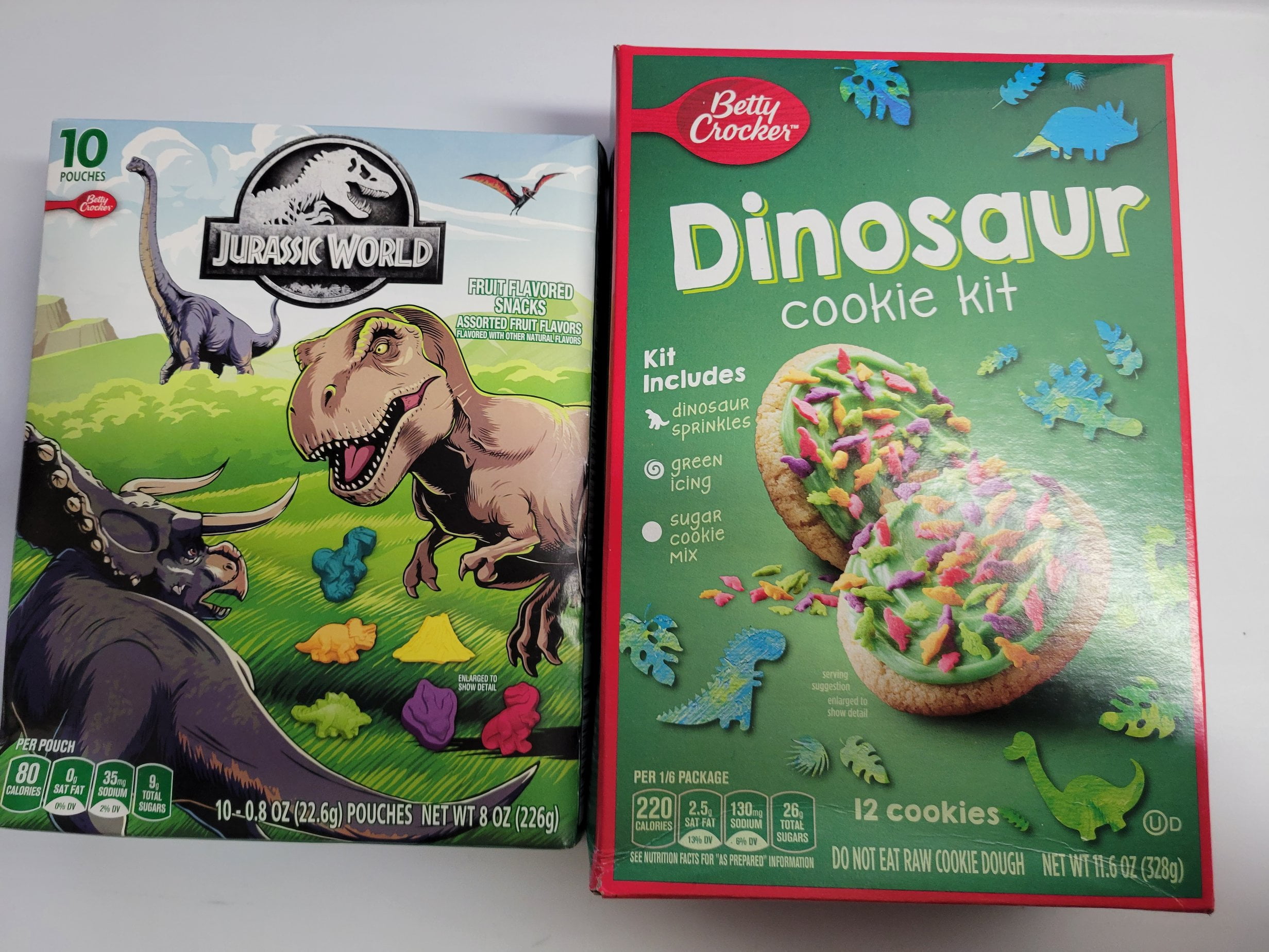 Dinosaur Snack Bundle, 1 box 11.6 oz of Betty Crocker Dinosaur Cookie