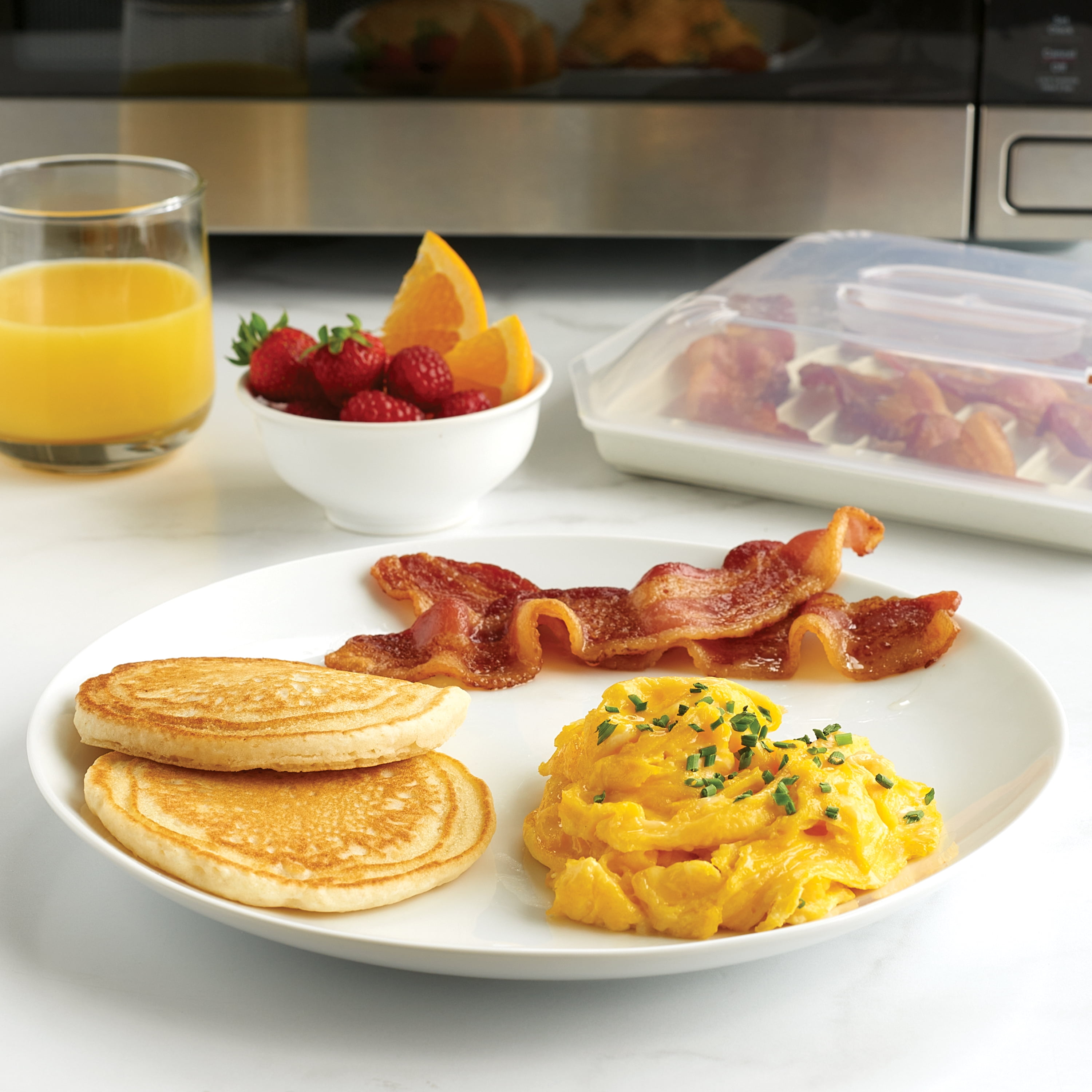 Nordic Ware Microwave Safe Covered Plastic Bacon Rack with Lid, White, 2 Pieces