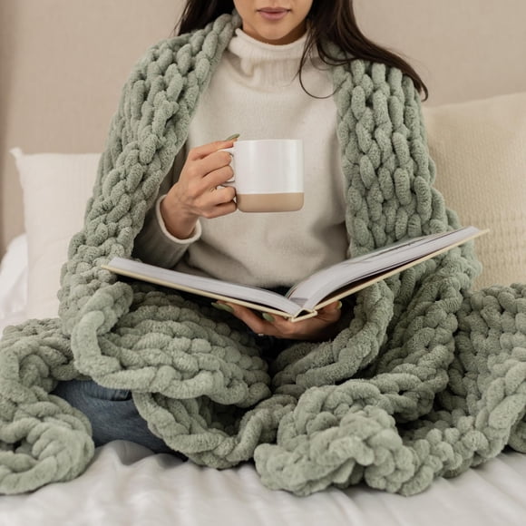 Manta SAMIAH LUXE de tejido grueso tipo chunky knit 127 x 178 cm, verde salvia