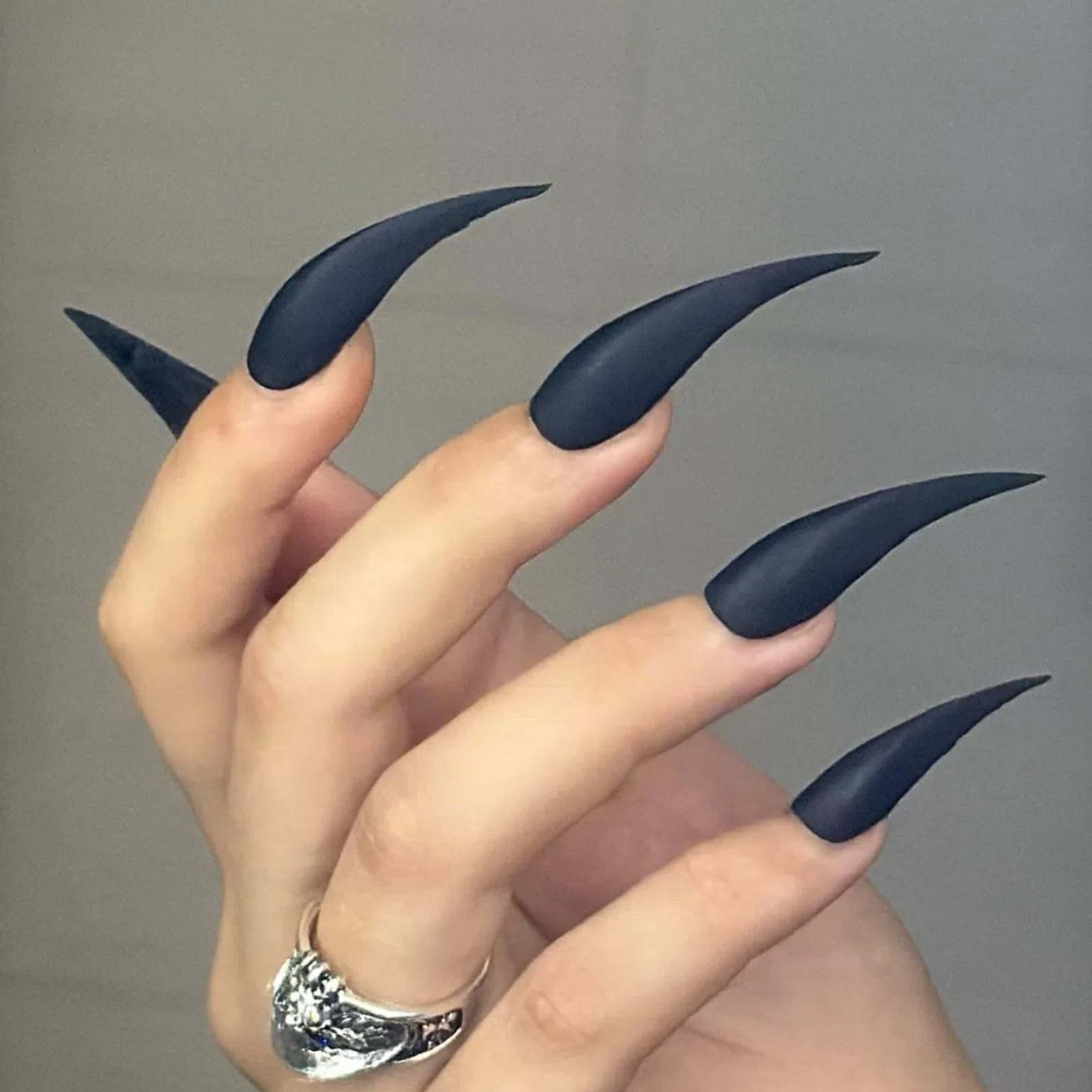 Halloween Press Claw on Nails  Long Short Medium Curved Stiletto Handmade Gothic Design Horror Vampire False Nails Dragon Cat Claw Press on Nails Glossy Glue on Nail Thick Acrylic False Nails