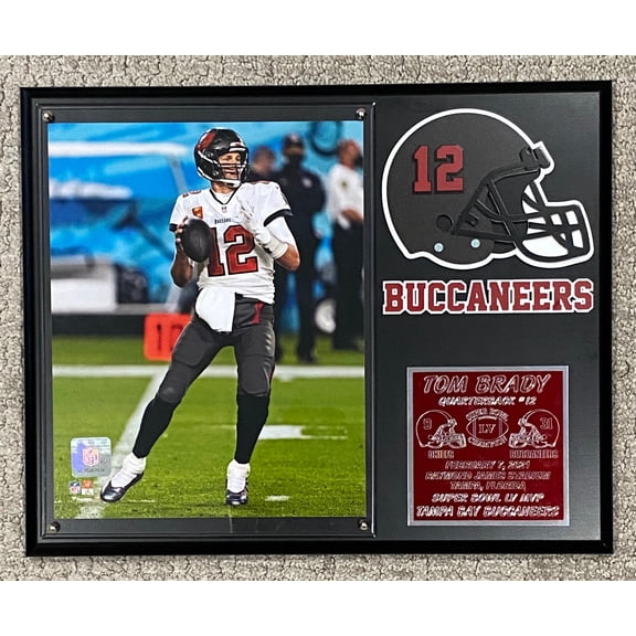 Tom Brady Super Bowl LV Officially Licensed NFL 8x10 Picture With 3D Die Cut On Wood Plaque