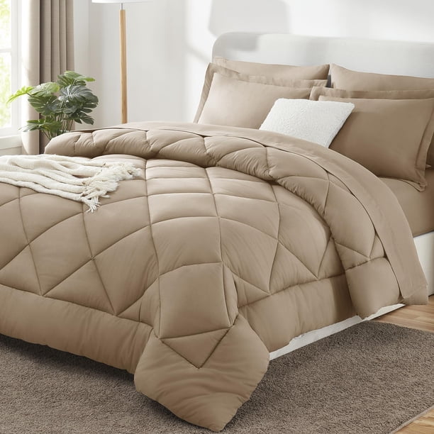 Juego de edredón CozyLux Queen con sábanas, 7 piezas, color topo, para todas las estaciones