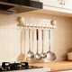 thumbnail image 2 of Ganchos de pared, estante, riel de cocina, soporte para utensilios que ahorra espacio, sin necesidad de taladrar, colgador de pared con 10 ganchos para cocina, baño y dormitorio, 2 of 4