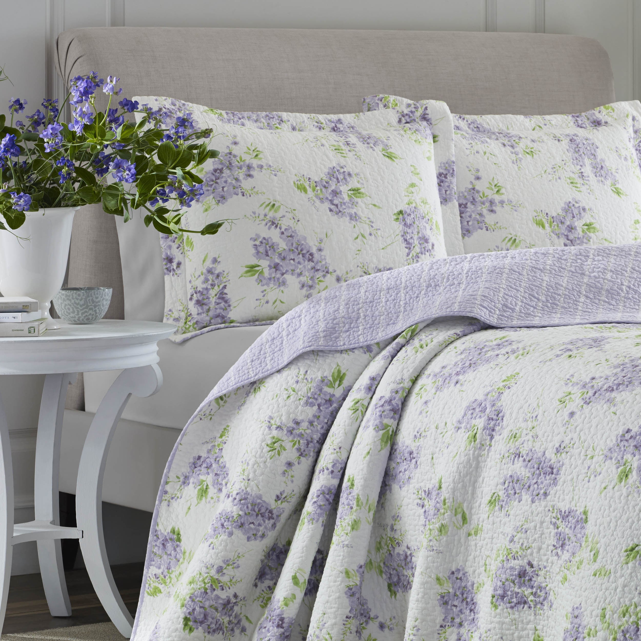 LAURA ASHLEY　タオルケット Laura Ashley Keighley Lilac Cotton 3-Piece Quilt Set - Walmart.com