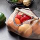 thumbnail image 5 of Bolsa colgante para frutas y verduras de cocina, organizador para colgar en la pared, bolsa de almacenamiento multifuncional para jengibre y ajo, bolsa de malla reutilizable, 5 of 5