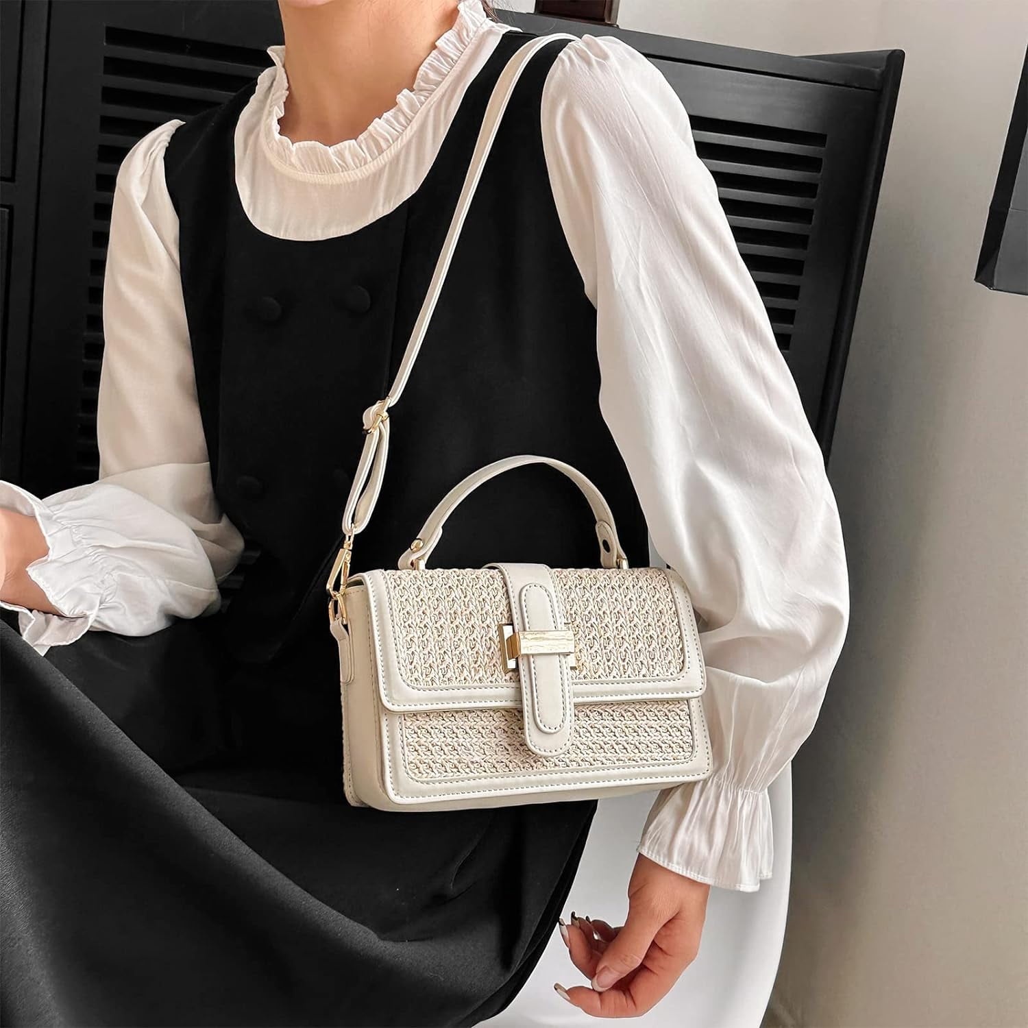 Kukuzhu Straw Crossbody Bags for Women, Summer Straw Purses and Handbags Shoulder Clutch Bag for Vacation