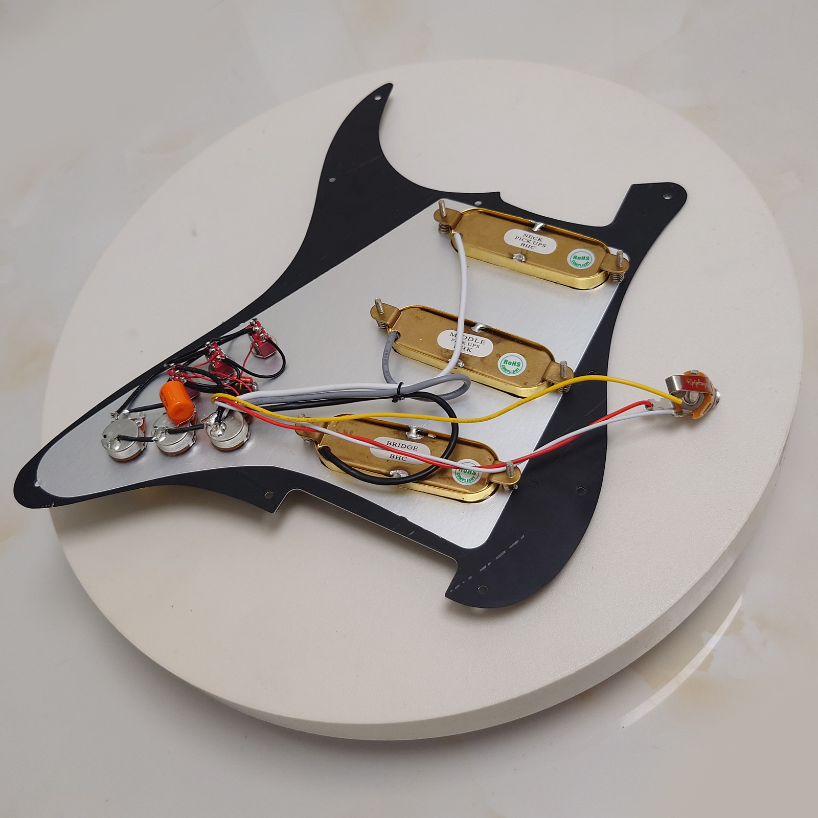 Guitar Prewired Loaded Pickguard, with SSS Burns Tri Sonic Single Alnico 5 pickups For Fender Strat Guitar
