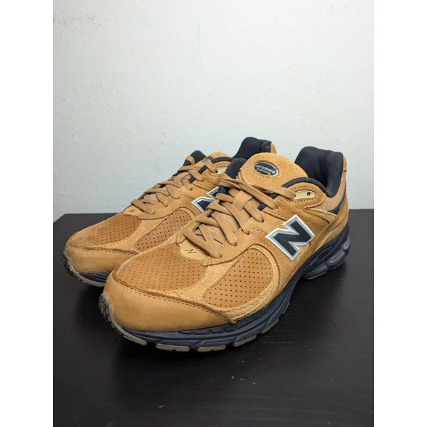 New Balance Mens Size 10 Tobacco M2002REI Running Shoes Casual Sneakers