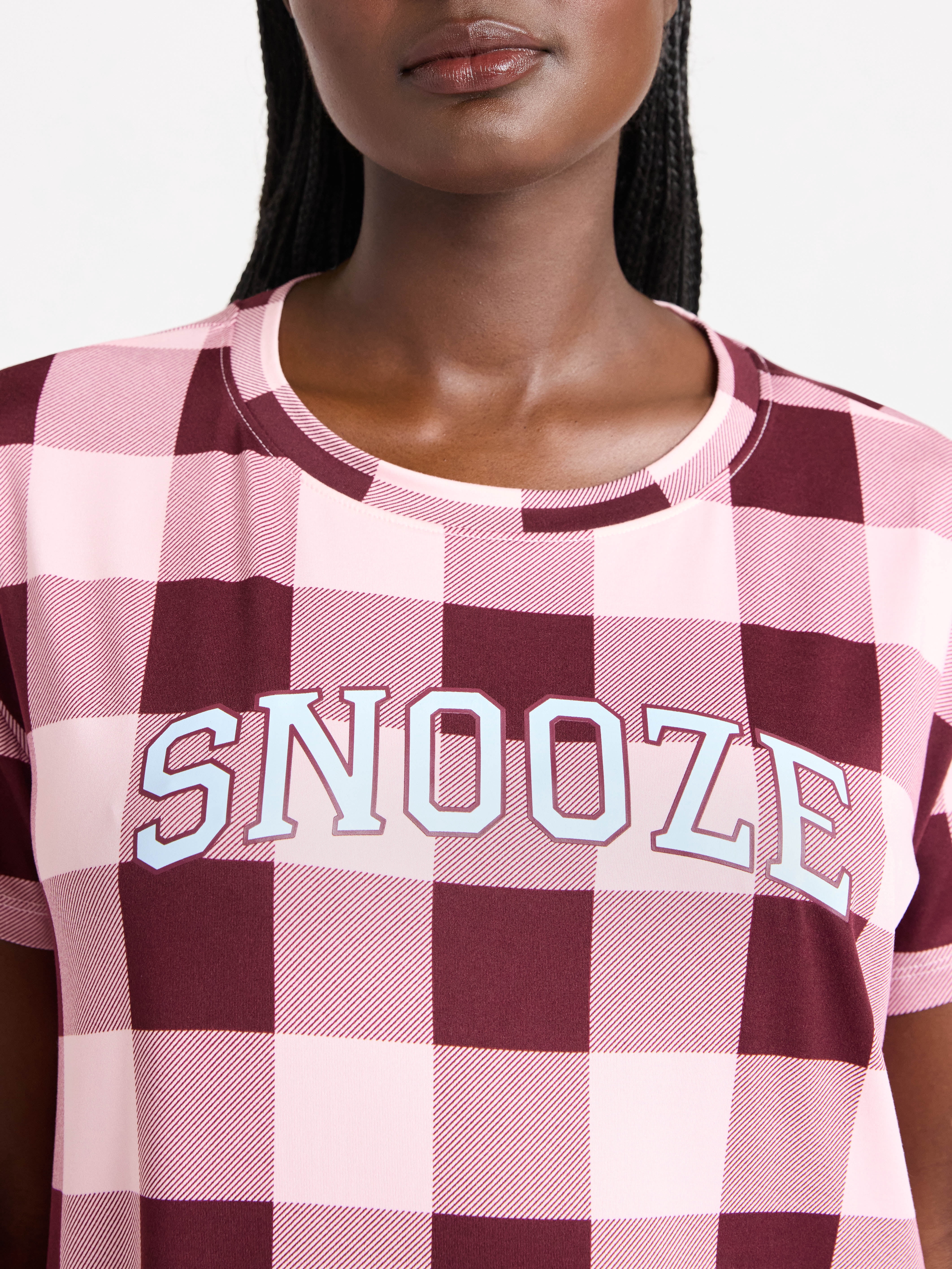 Joyspun Women's Dreamy Soft Collection Sleepshirt with Short Sleeves, Sizes S/M-2X/3X