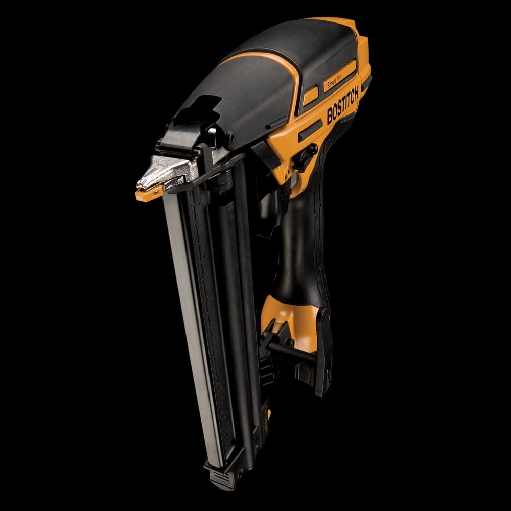 Bostitch Smart Point Pneumatic 18 Ga. Brad Nailer Kit