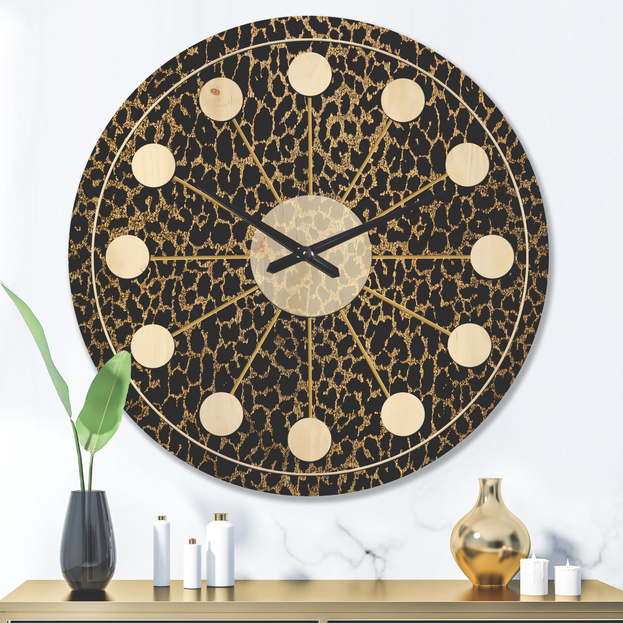 Designart 'Leopard Fur Safari Pattern III' Mid-Century Modern Wood Wall Clock