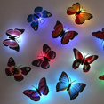 thumbnail image 2 of Luces LED decorativas, despegar y pegar, lámpara de noche con forma de mariposa con cinta adhesiva de doble cara, usos múltiples para dormitorio, hogar, bares, cafeterías, restaurantes, bodas,, 2 of 7