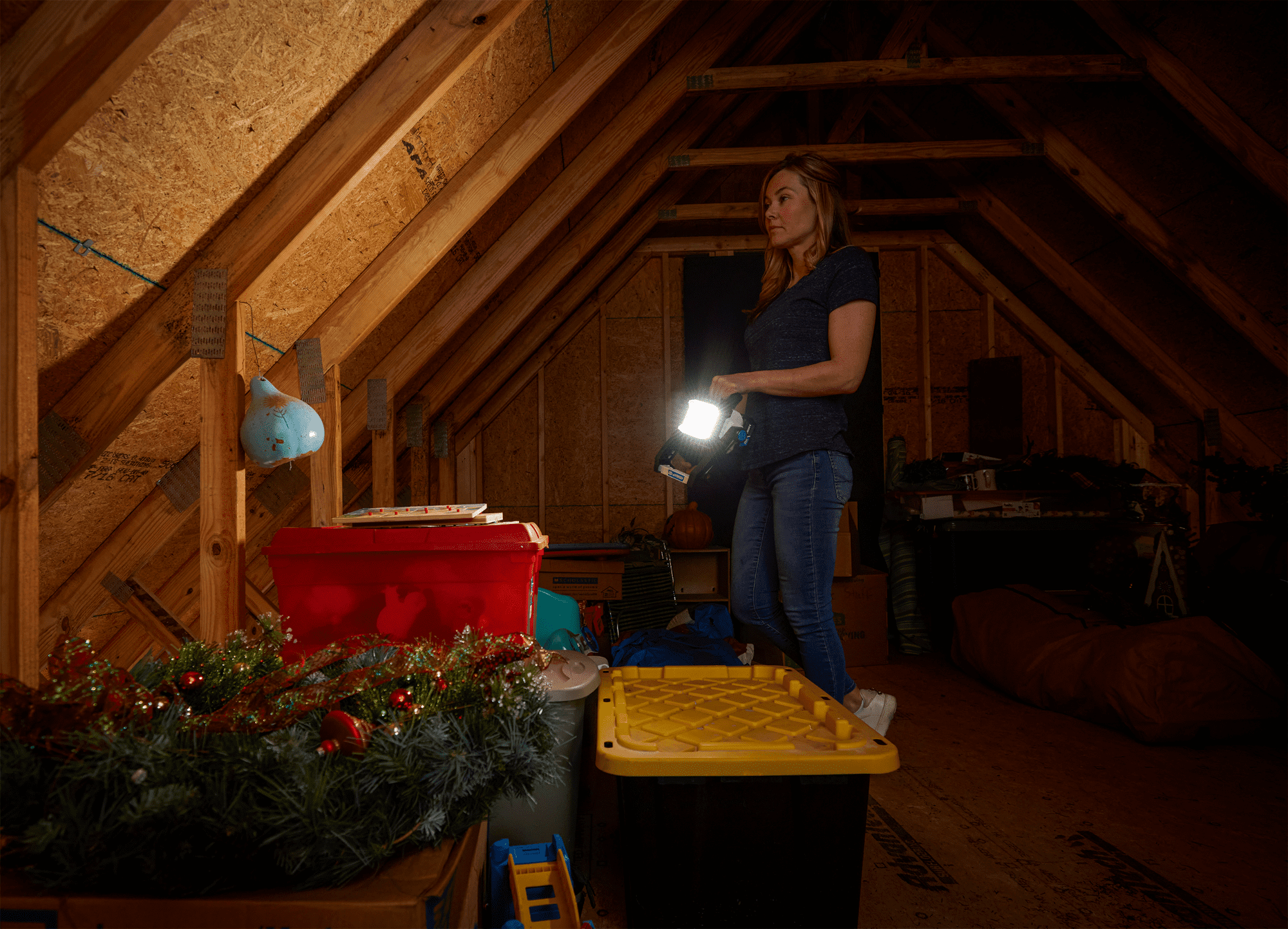 HART 20-Volt Hybrid LED Site Light, 1,800 Lumens (Battery Not Included)