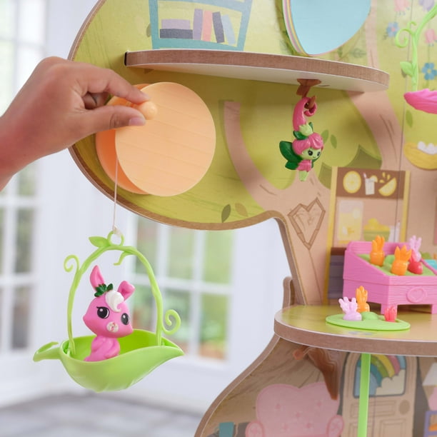 KidKraft Lil Green World Wooden Market Treehouse Play Set with 26