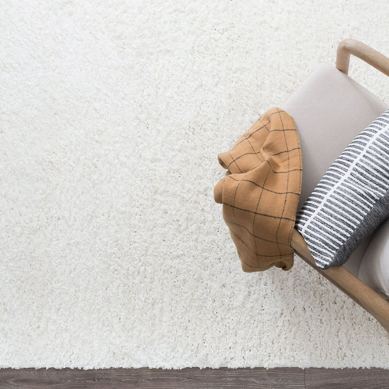 Bliss Rugs Transitional Solid Color 2'3'' x 7'3'' White