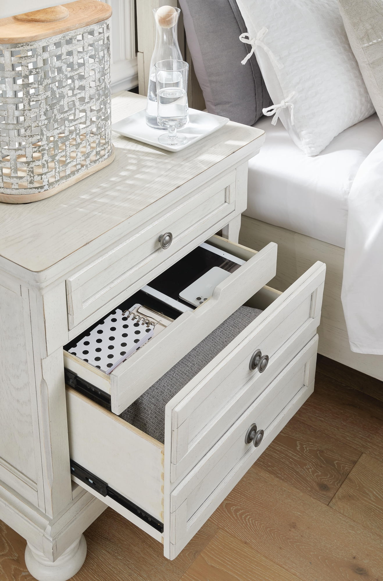 Signature Design by Ashley Robbinsdale 2 Drawer Nightstand, Antique White