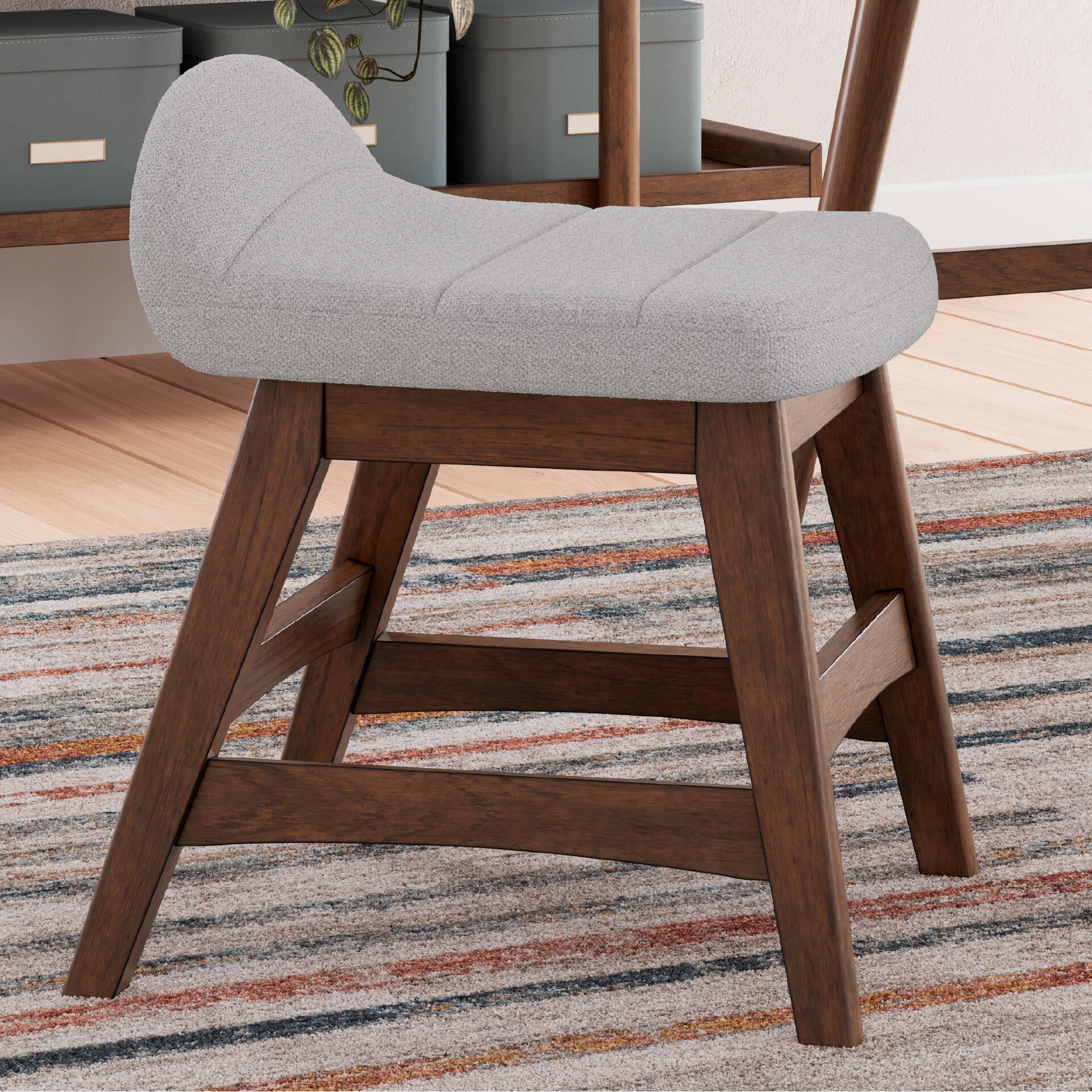 Signature Design by Ashley Lyncott Home Office Desk Chair, Light Gray/Brown