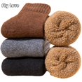 thumbnail image 2 of Calcetines de lana para hombre y mujer, medias de tubo medio, súper gruesas, cálidas, térmicas contra el frío y la nieve, 3 pares, 2 of 4