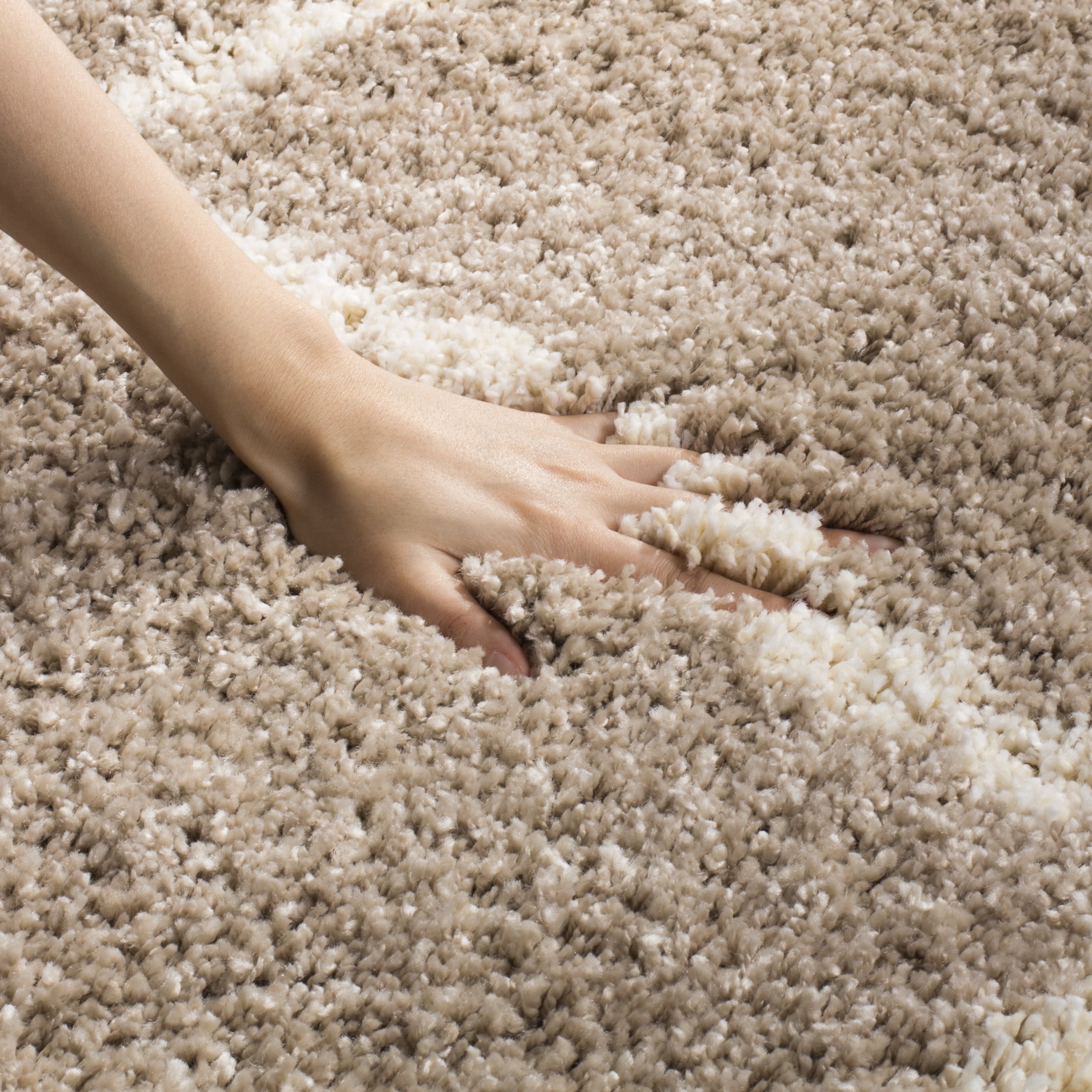 SAFAVIEH Hudson Amias Plush Geometric Shag Runner Rug, Beige/Ivory, 2'3" x 22'
