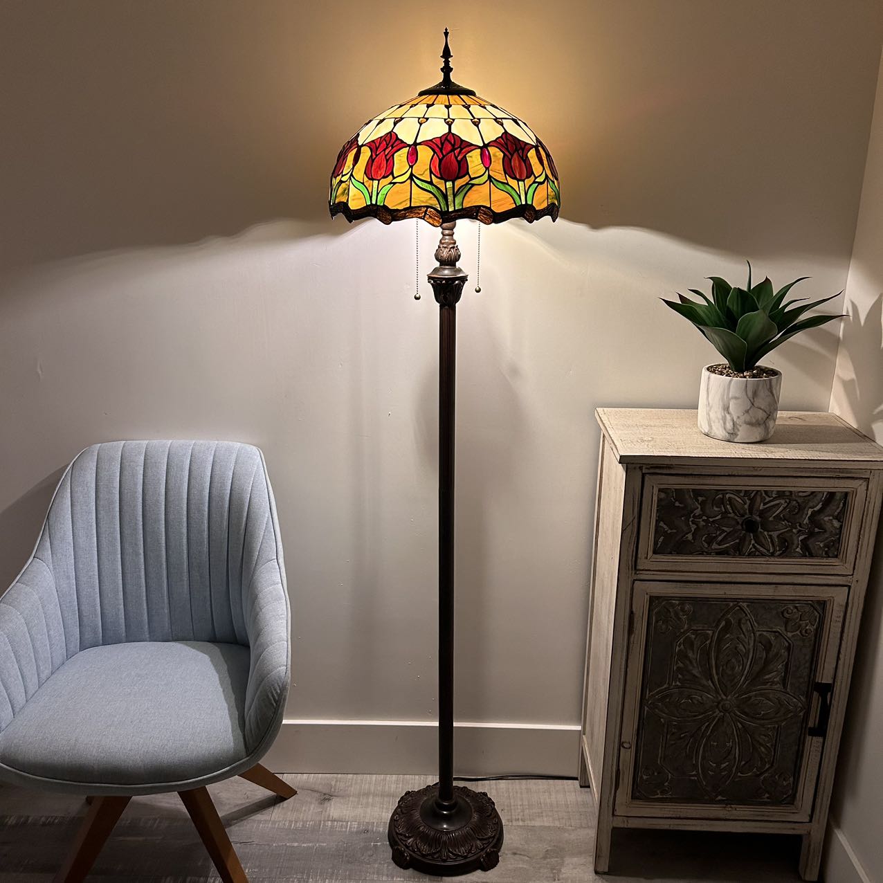 Enjoy Decor Lamps 64-Inch Tiffany 2-Light Floor Lamp with Stained Glass Tulips Bowl Shade