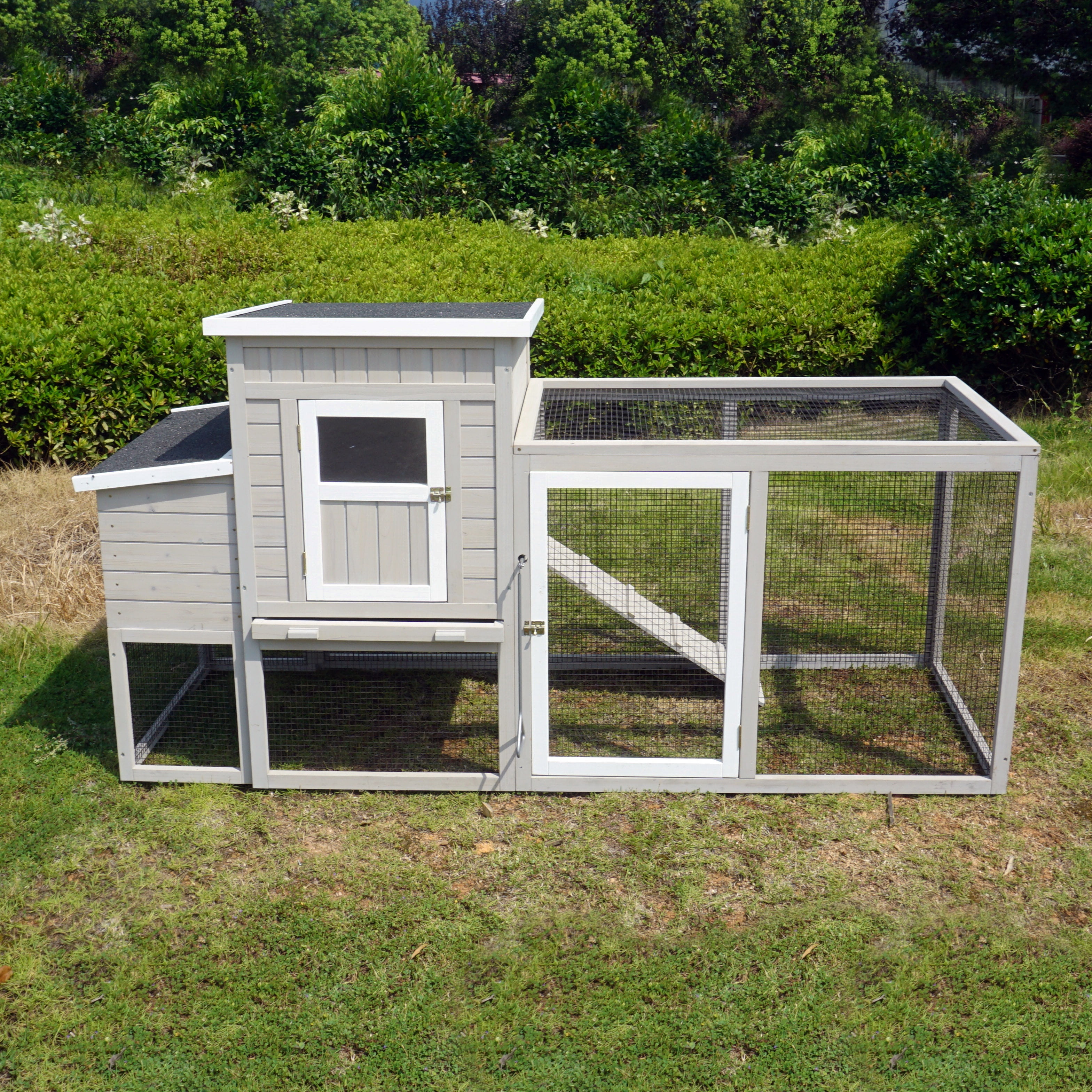 Farmhouse Luxury Wooden Chicken Coop with Integrated Run and Nesting Boxes