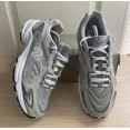 thumbnail image 4 of ??New Balance 725 Men Running Shoes Casual Sneakers Grey White (ML725P)- Men 9.5, 4 of 5