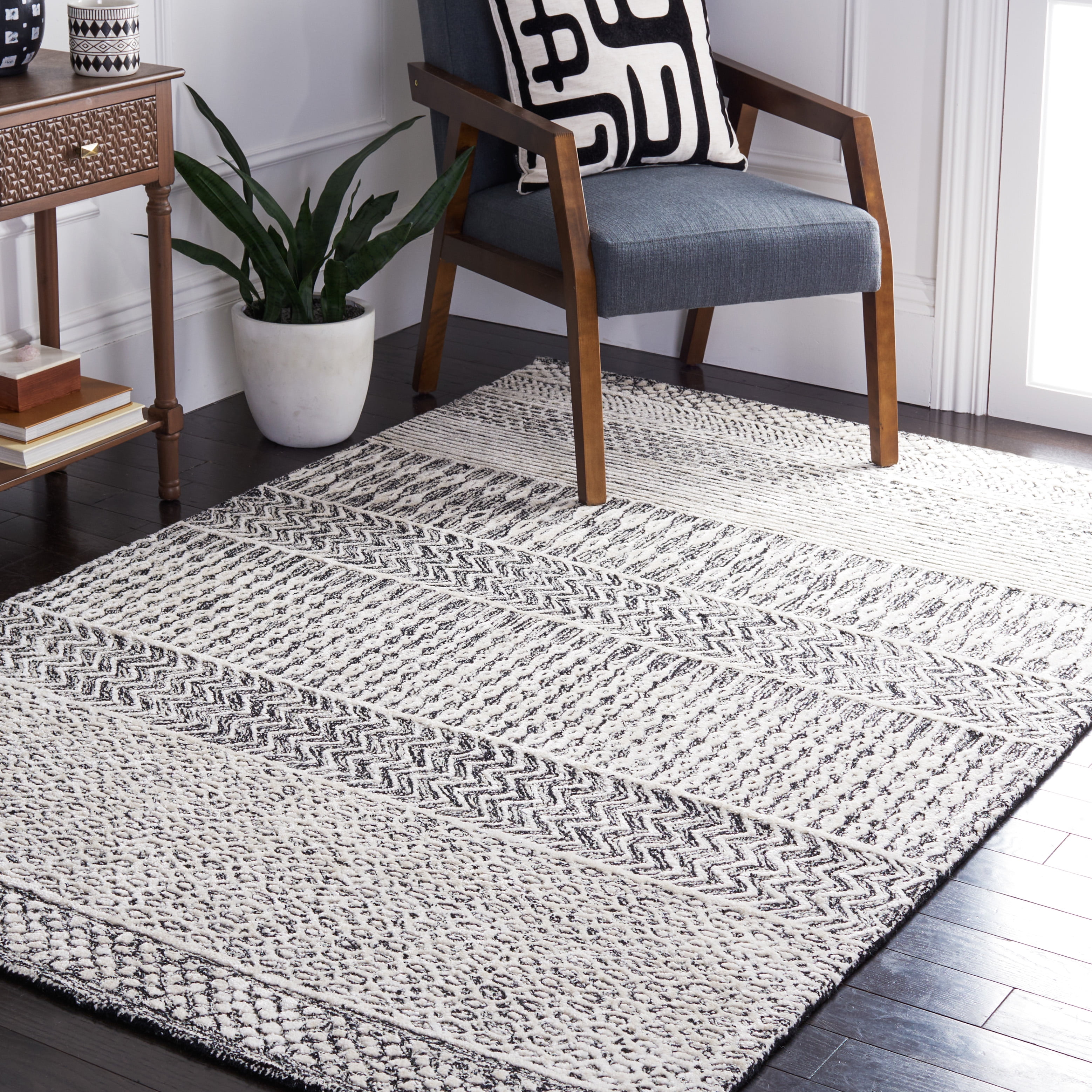 SAFAVIEH Glamour Andreas Geometric Area Rug, Charcoal/Ivory, 6' x 6' Square