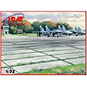 icm models soviet pag-14 airfield plates building kit, 1:72 scale