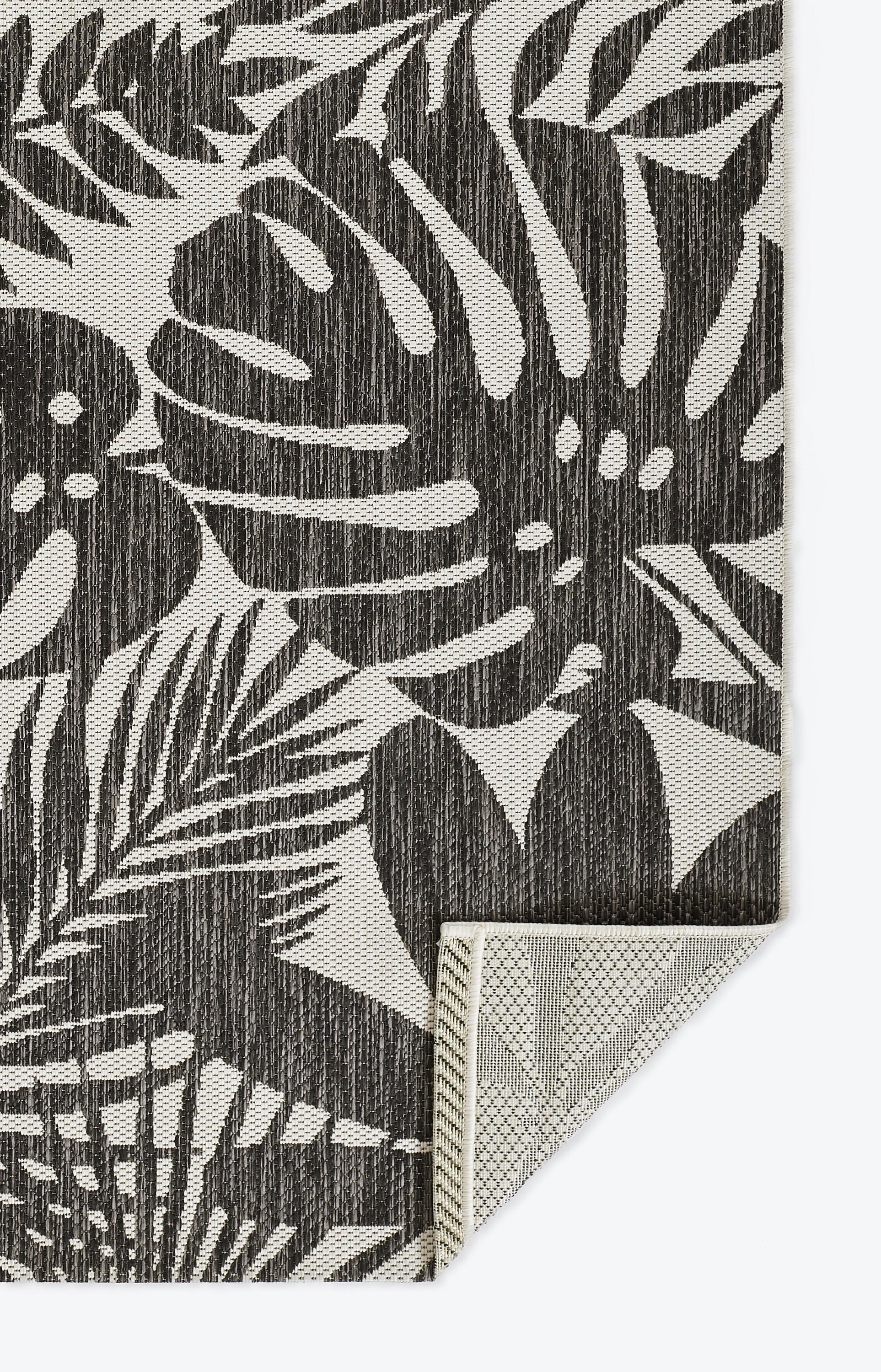Novogratz by Momeni Villa Salerno Charcoal Indoor Outdoor Rug 6'7" X 9'6"