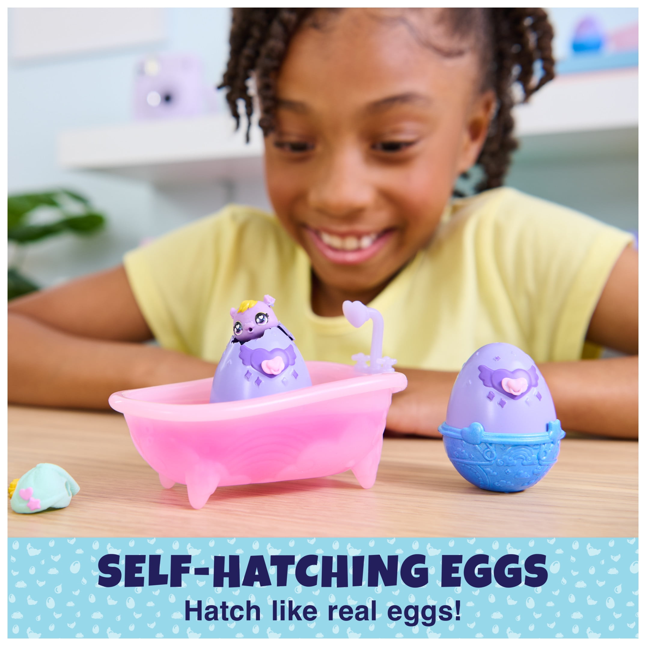 Hatchimals Alive Make a Splash Playset, 15 Accessories, Bathtub, 2 Color-Change Figures