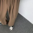 thumbnail image 4 of Pantalones de traje rectos marrones para hombre, pantalones de verano de pierna ancha para hombre, antiarrugas, reseñas coreanas, muchas sastrerías con estilo, moda 2024, 4 of 5