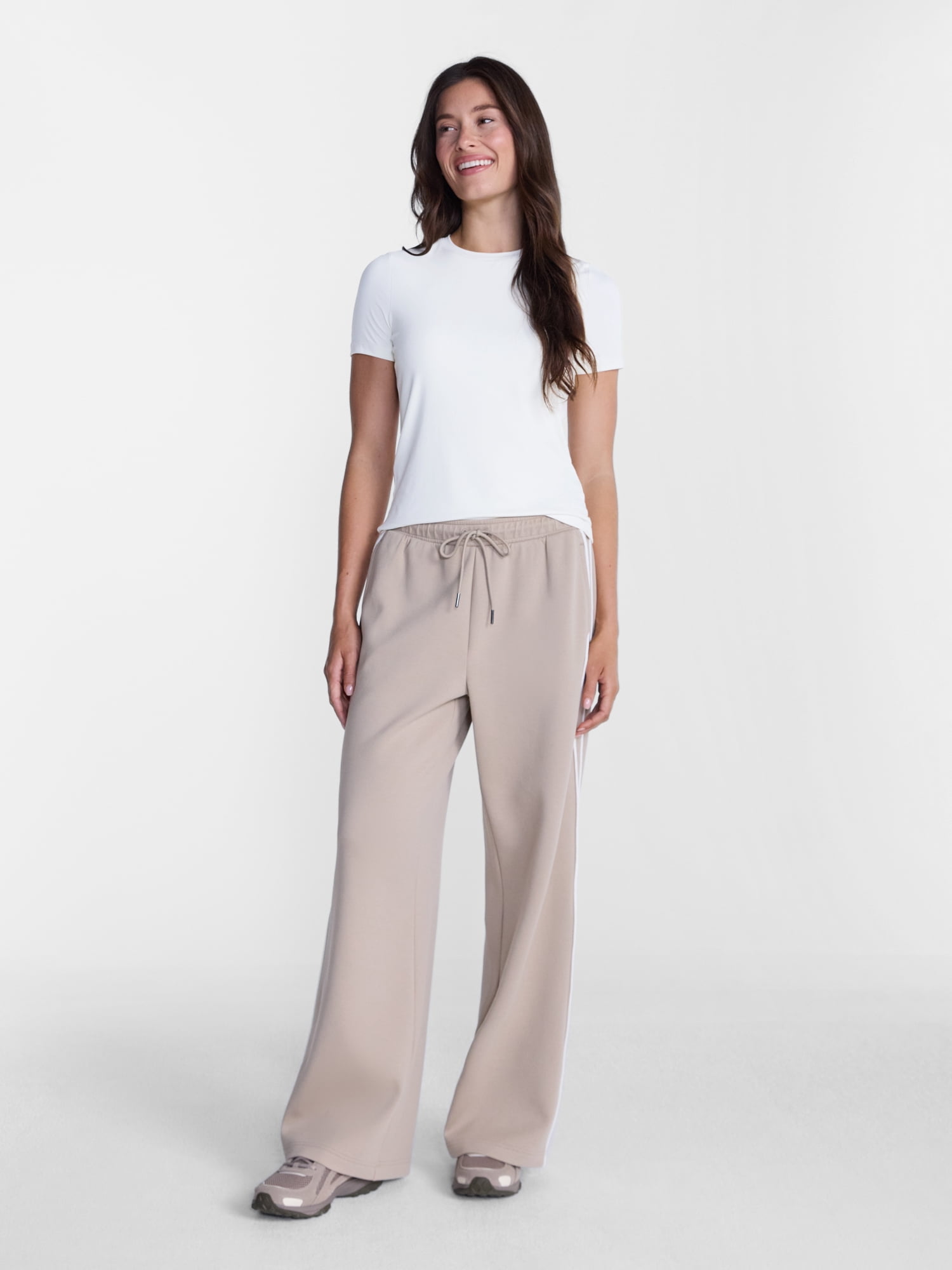 Avia Women's and Women's Plus SoftSculpt Tee with Short Sleeves, Sizes XS-4X